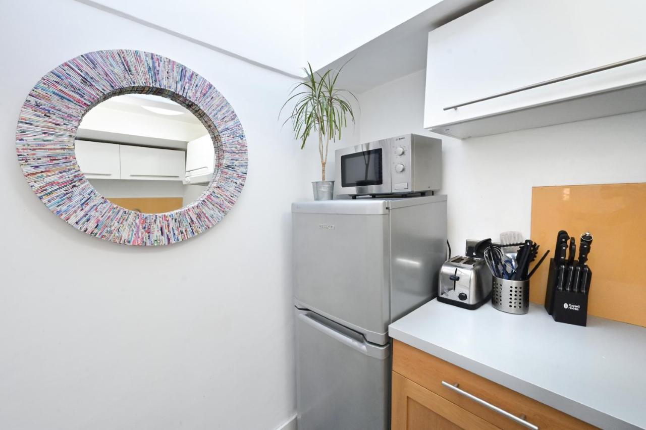 Soho, Piccadilly & Chinatown - Two Bedroom & Two Double Beds * Londres
