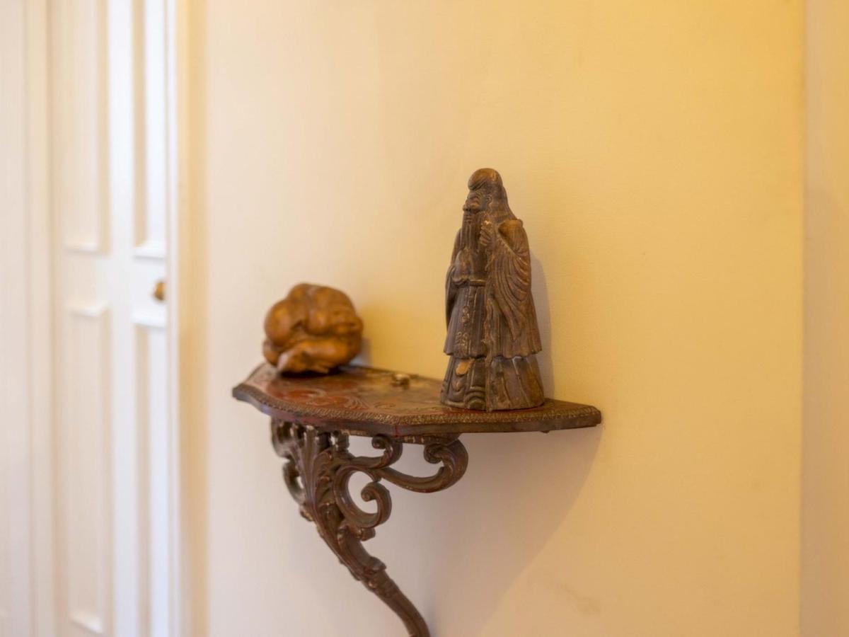 Pass The Keys Split-floors Antique In Portobello Road