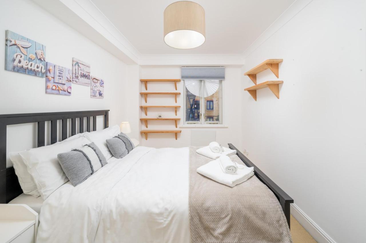 Appartement Crossharbour Canary Wharf 2 Bed Duplex *