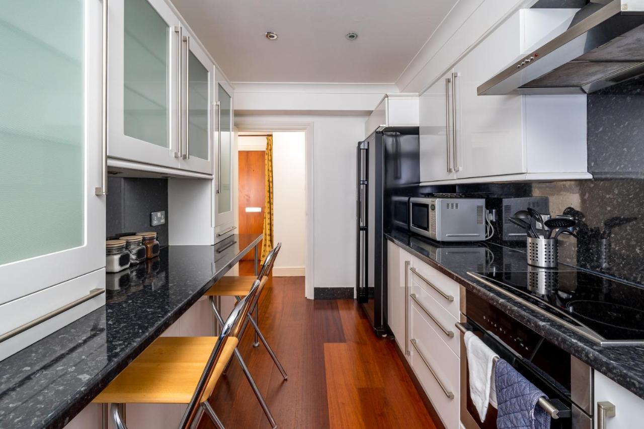 Crossharbour Canary Wharf 2 Bed Duplex *