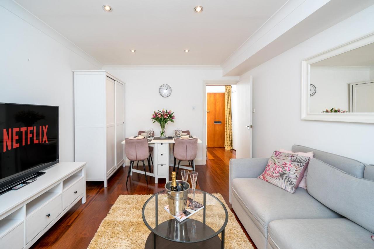 Crossharbour Canary Wharf 2 Bed Duplex * Londres
