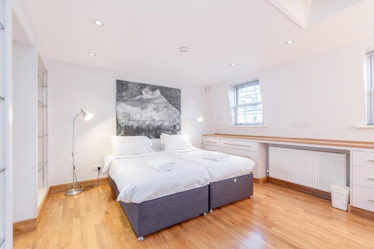 Beautiful Spacious 1bd Flat In Victoria *