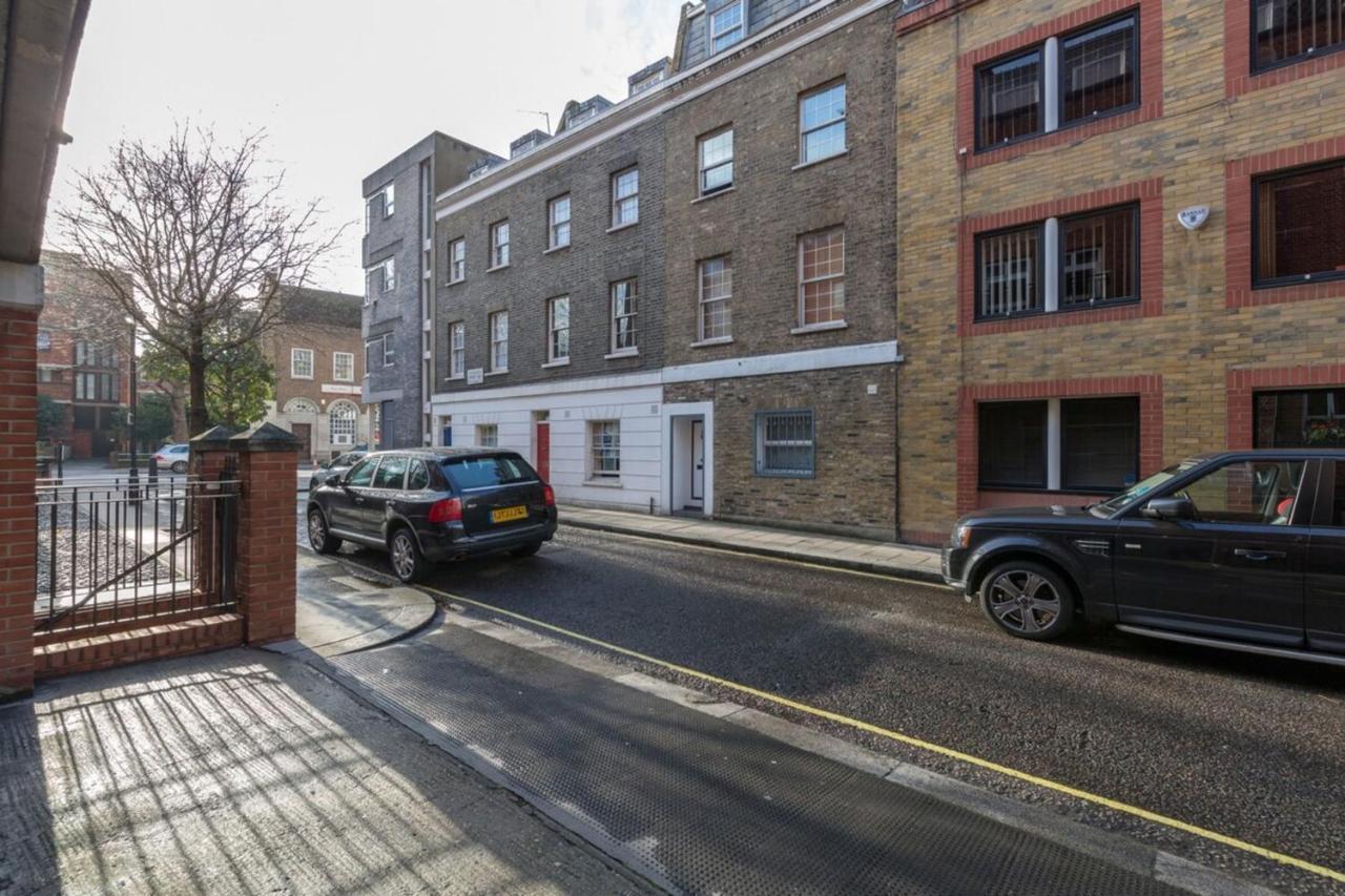 Beautiful Spacious 1bd Flat In Victoria *