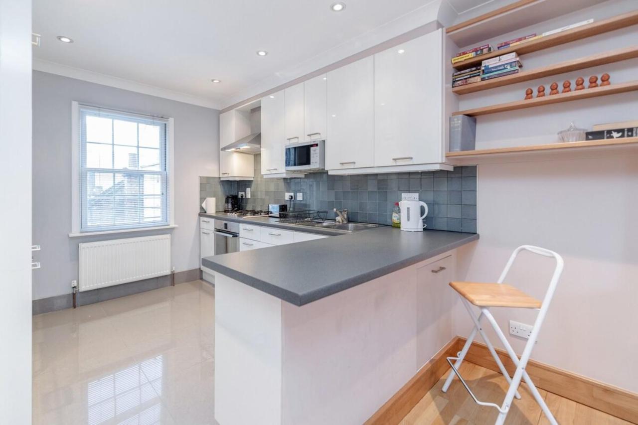 Apartamento Beautiful Spacious 1bd Flat In Victoria *