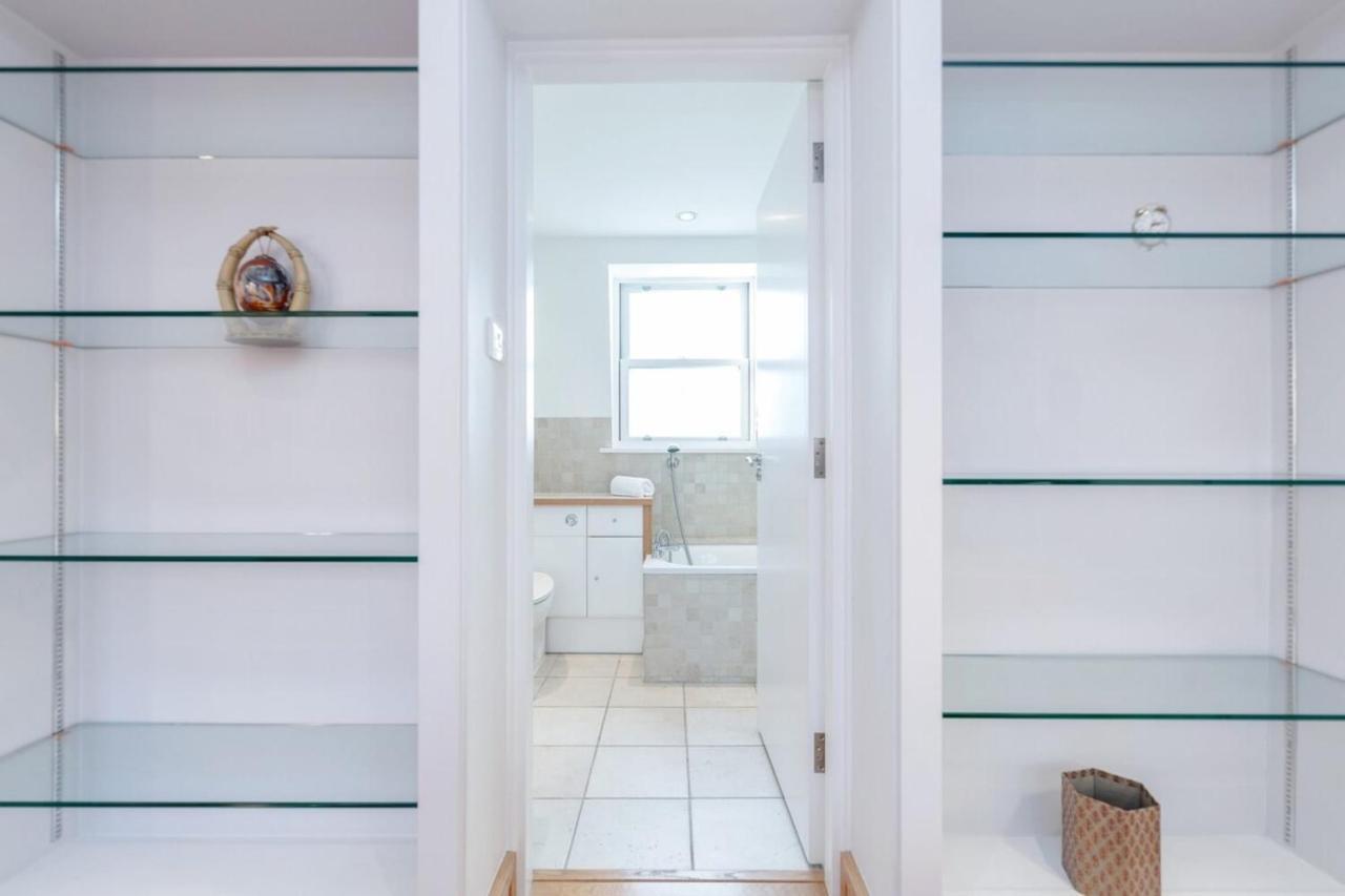 Beautiful Spacious 1bd Flat In Victoria