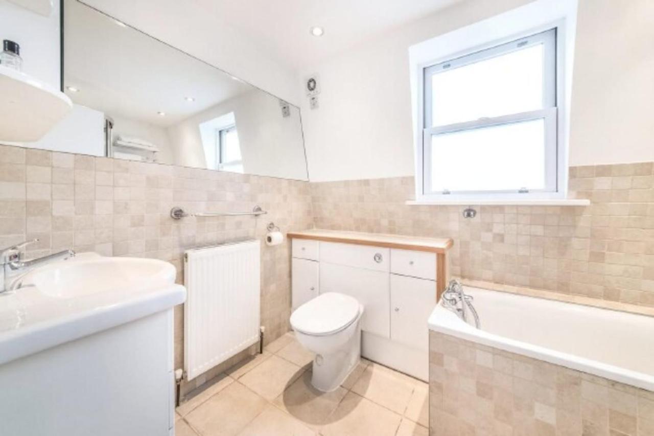Apartamento Beautiful Spacious 1bd Flat In Victoria