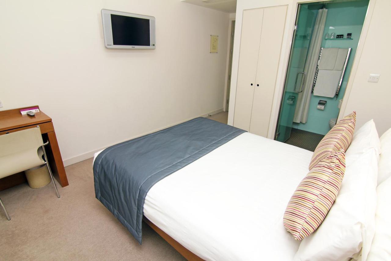 The Memoir Club Hotel Londres