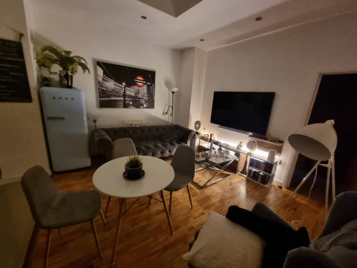 Spacious & Central Park Ground Floor Flat Apartamento *