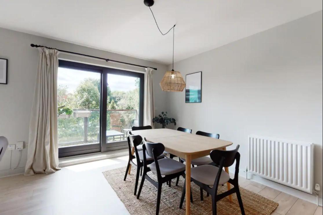 Modern 2 Bedroom Flat With Patio In Turnpike Lane Appartement *