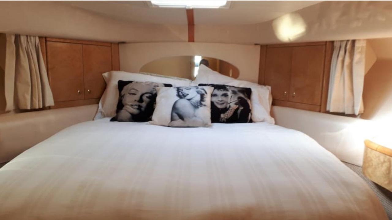 Bateau-hôtel Yacht -central St Kats Dock Tower Bridge