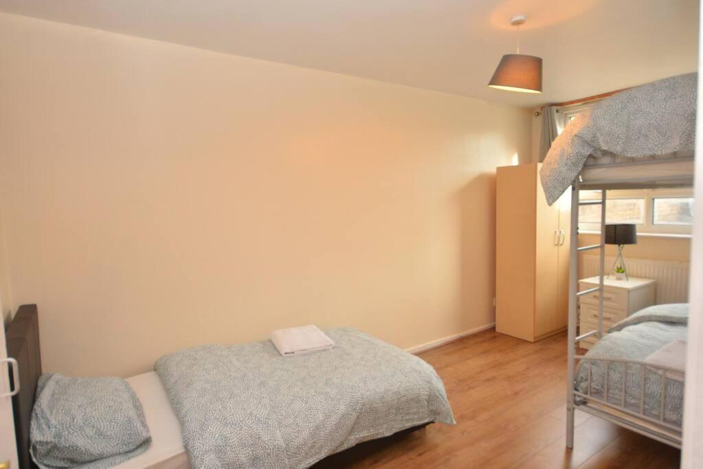 Spacious 2bedroom With Patio By Excel Centre Appartement *