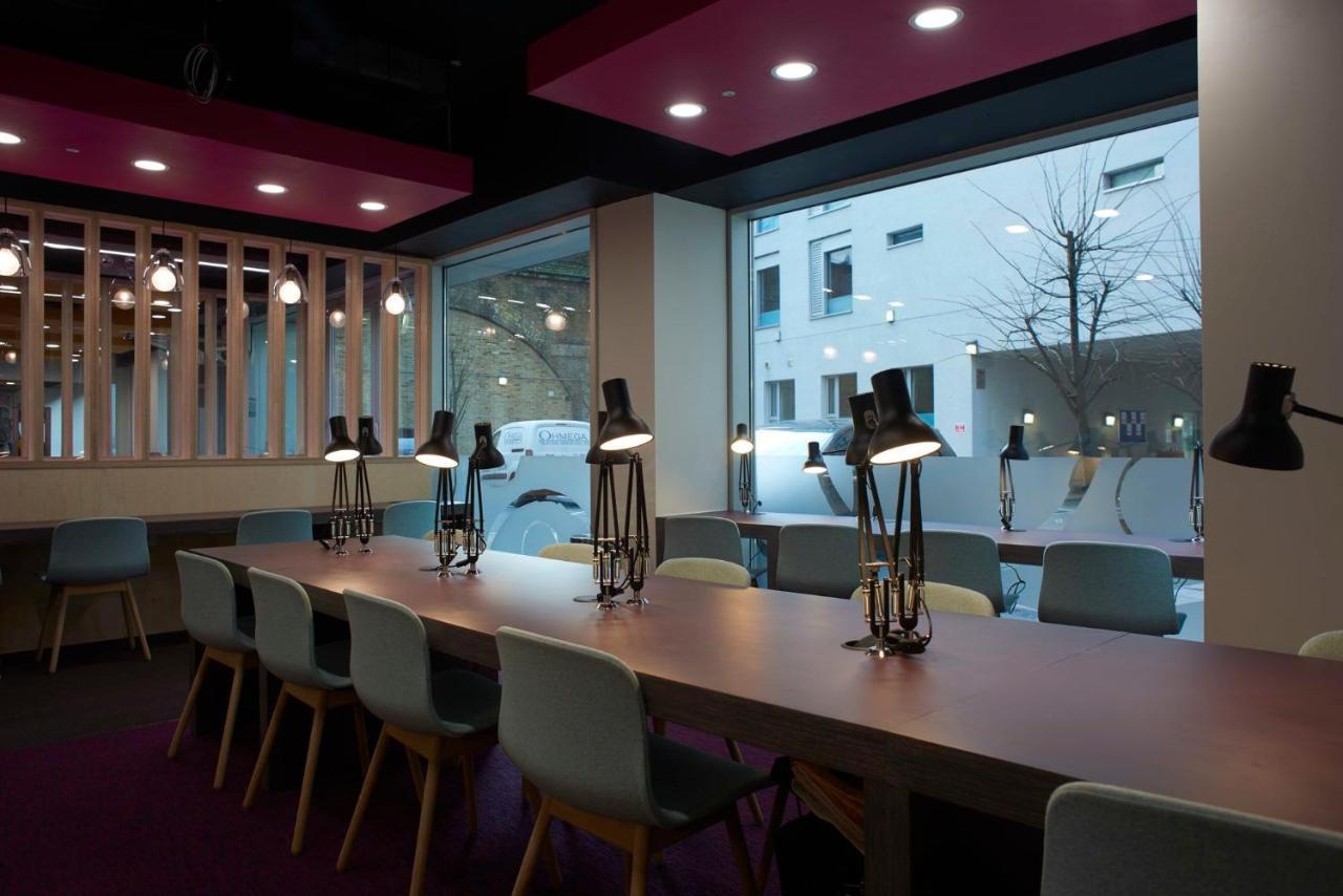Chic And At Chapter South Bank In * Londen