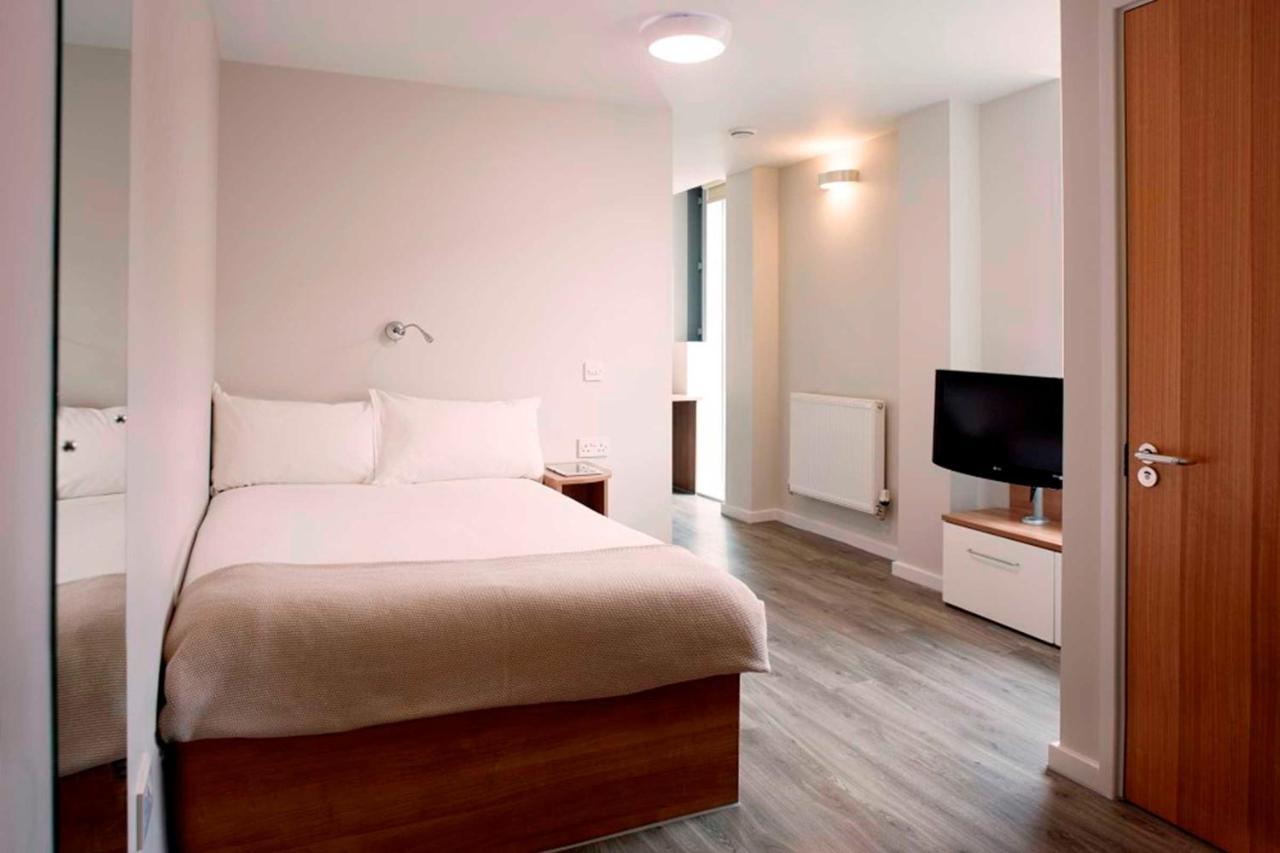 Chic And At Chapter South Bank In Apartment *