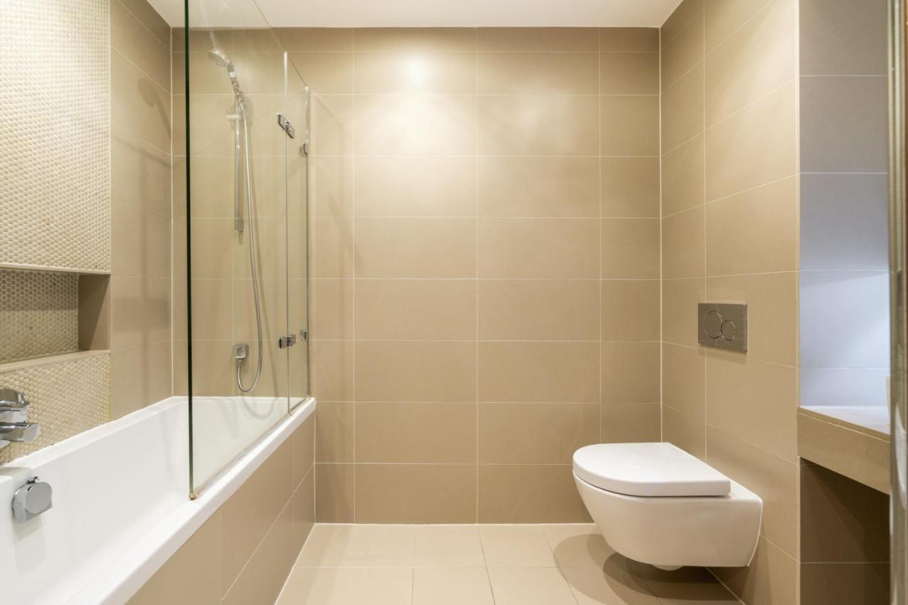1br Penthouse Flat In East