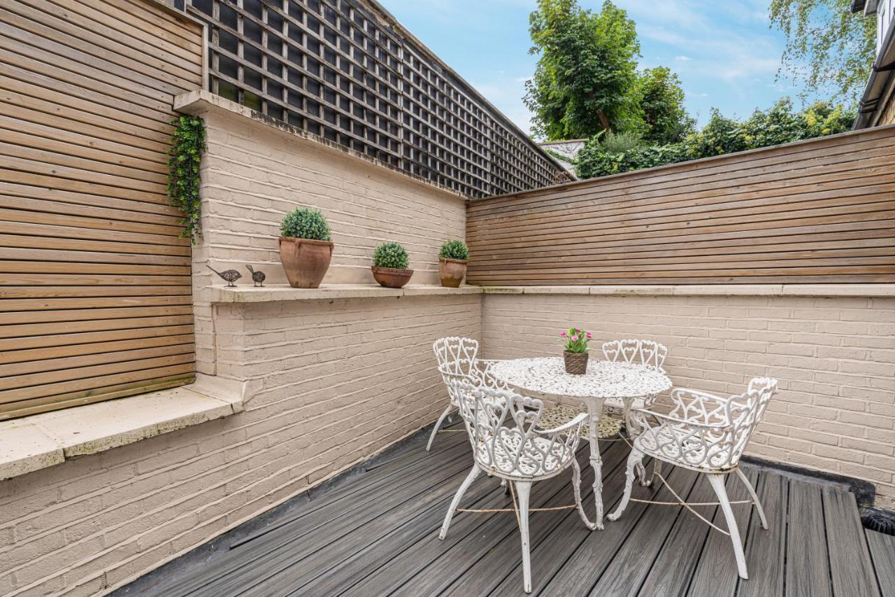 Stylish Mews House With Parking Holiday home *