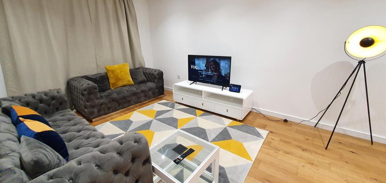Apartment Garland Modern 3 Bedroom House Westfield - Stratford London