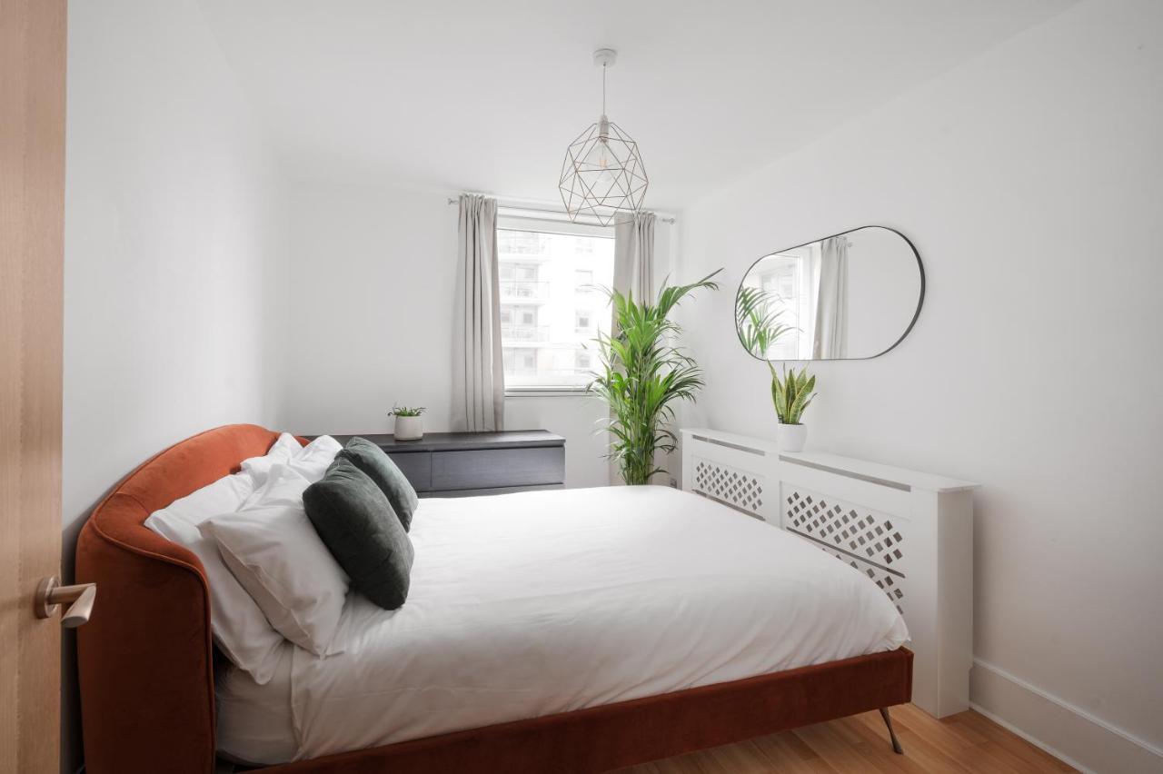 Riverside Balcony Apartments, 10 Minutes From Oxford Circus *