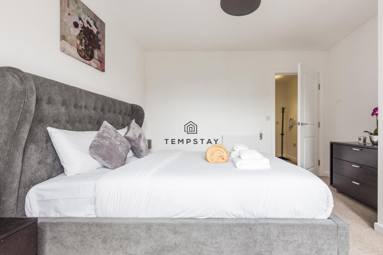 Apartamento Modern Private -balcony-tube Station Londres