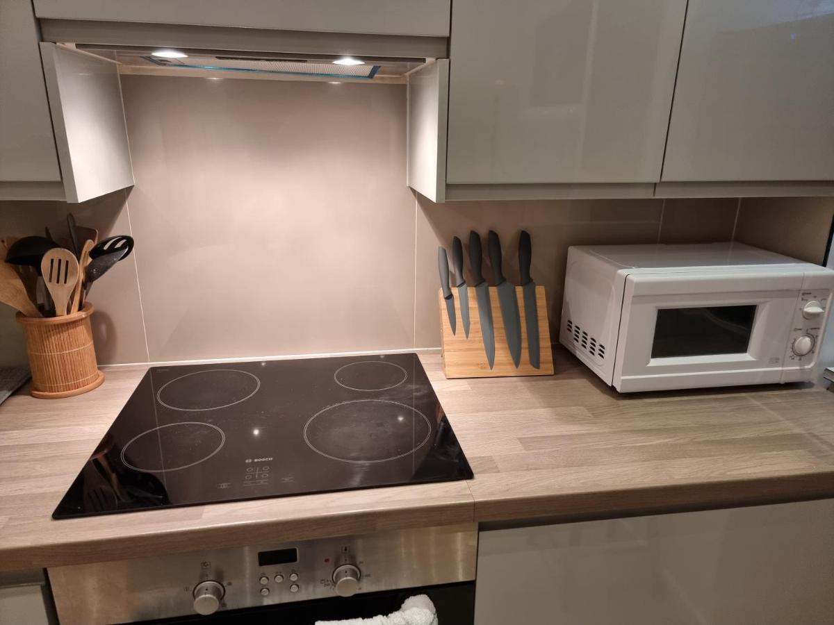 Spacious & Central Park Ground Floor Flat Londres