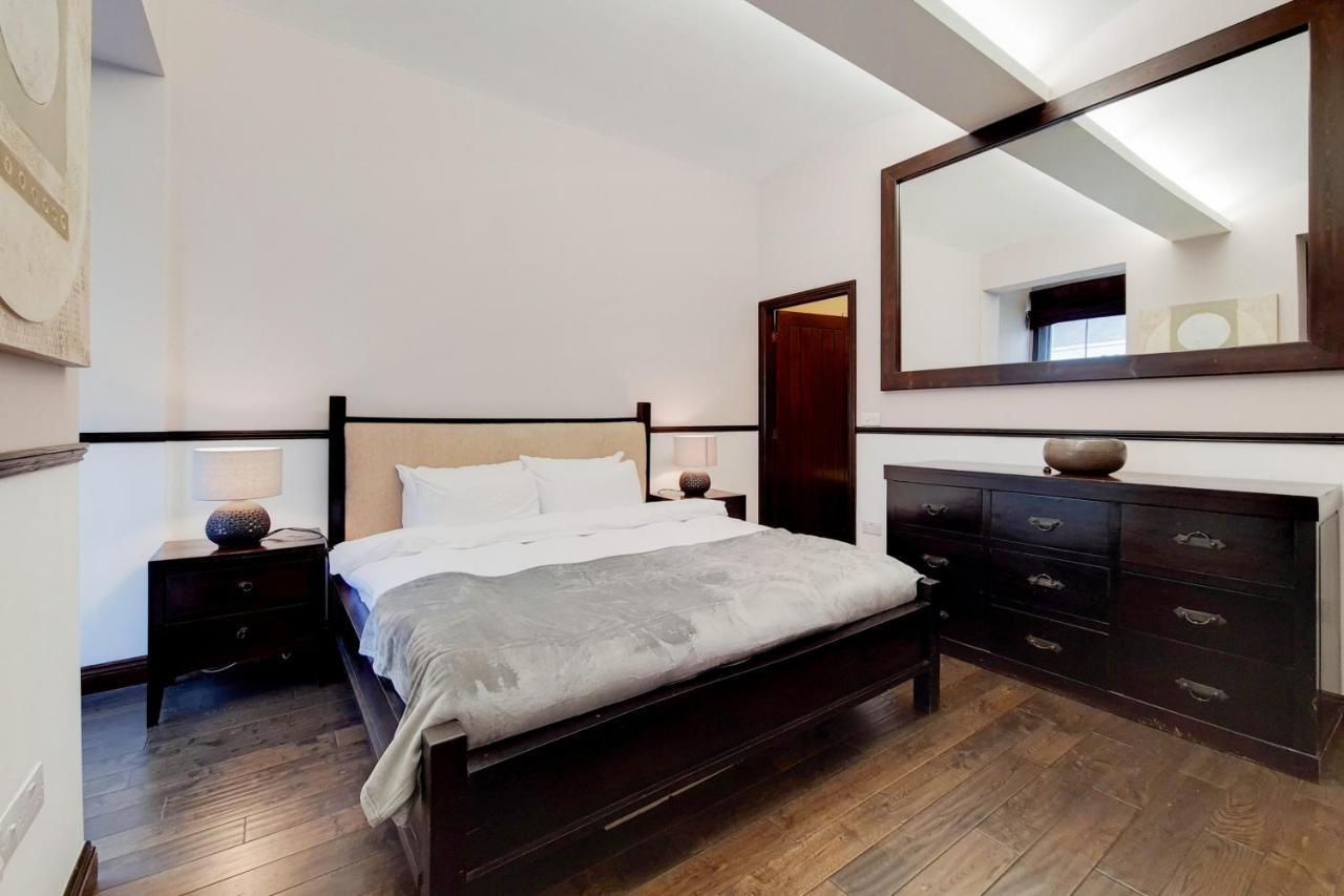 The Lyall Exclusive London