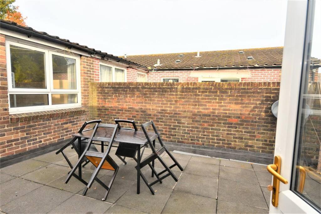 Appartement Spacious 2bedroom With Patio By Excel Centre Londres