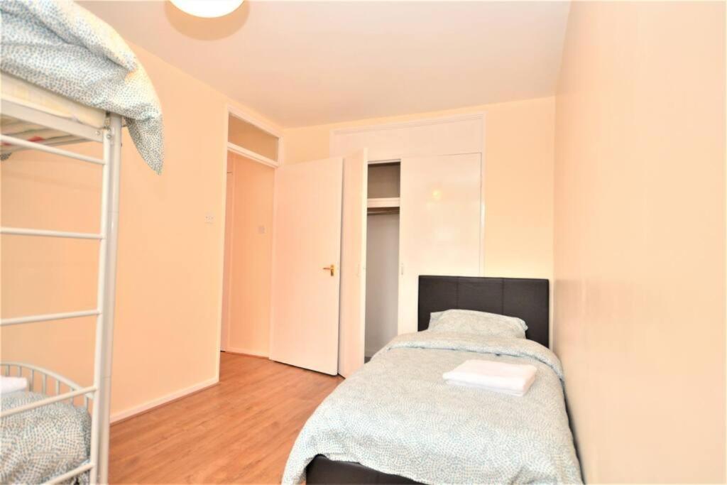 Appartement Spacious 2bedroom With Patio By Excel Centre *