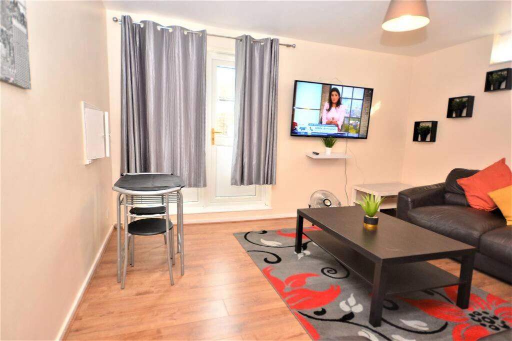 Appartement Spacious 2bedroom With Patio By Excel Centre Londres