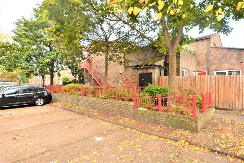 Spacious 2bedroom With Patio By Excel Centre Londres
