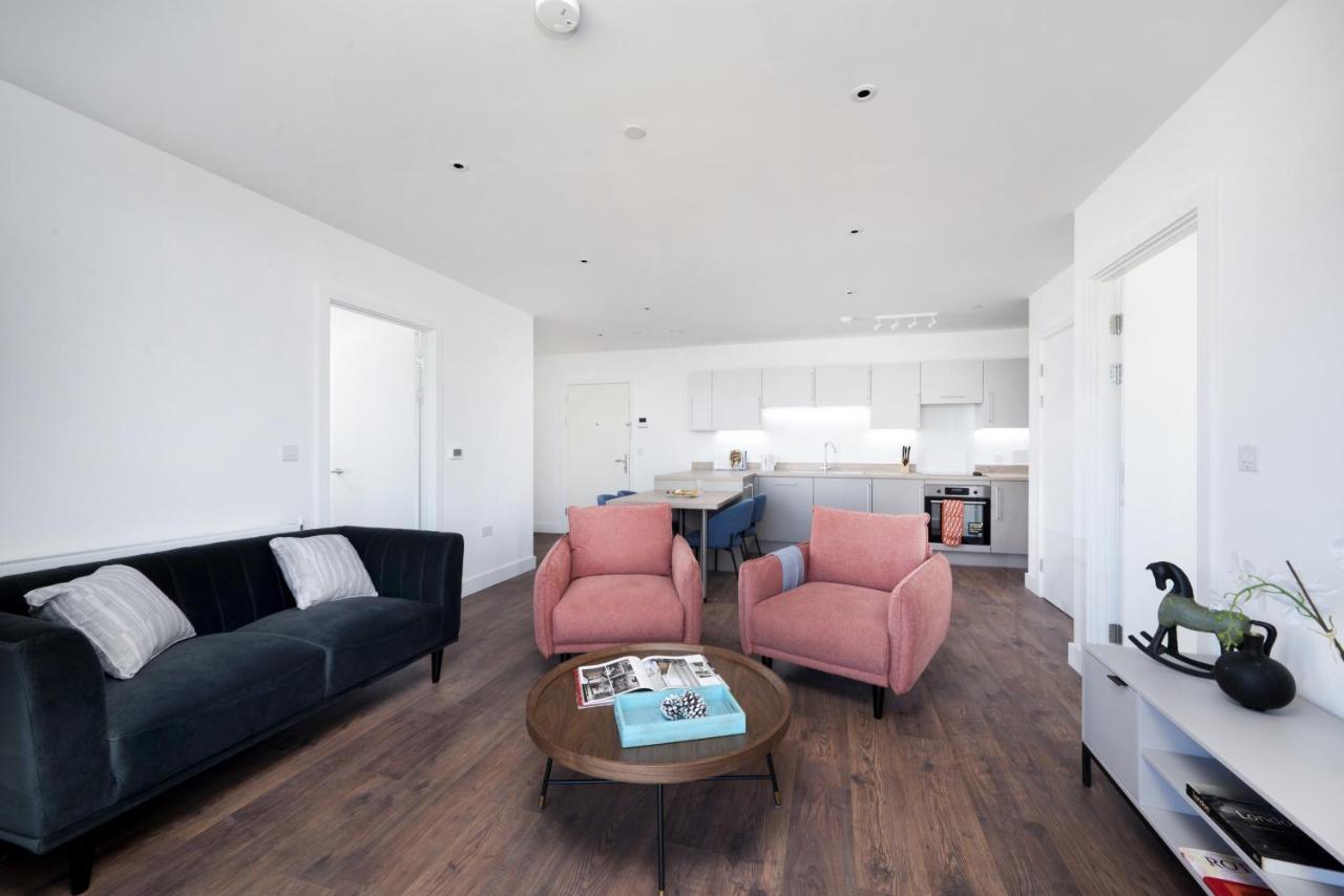 Modern And At Barking Wharf In Appartement *