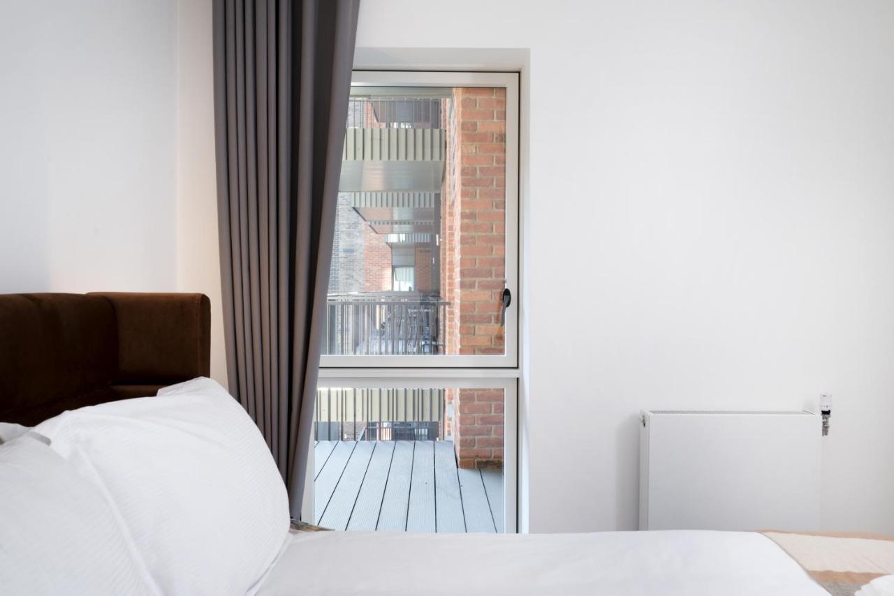 Modern And At Barking Wharf In Appartement *