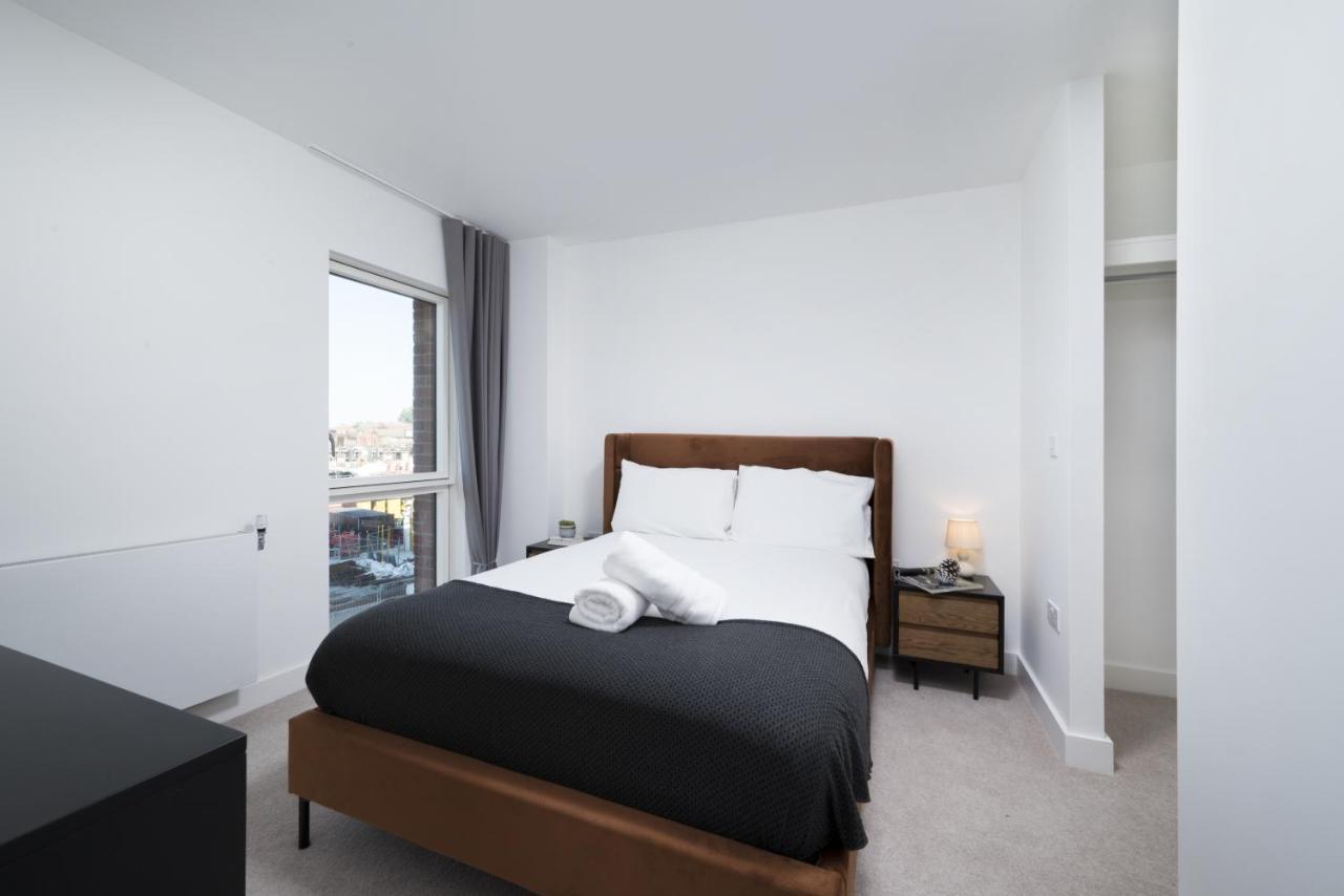 Modern And At Barking Wharf In Appartement *