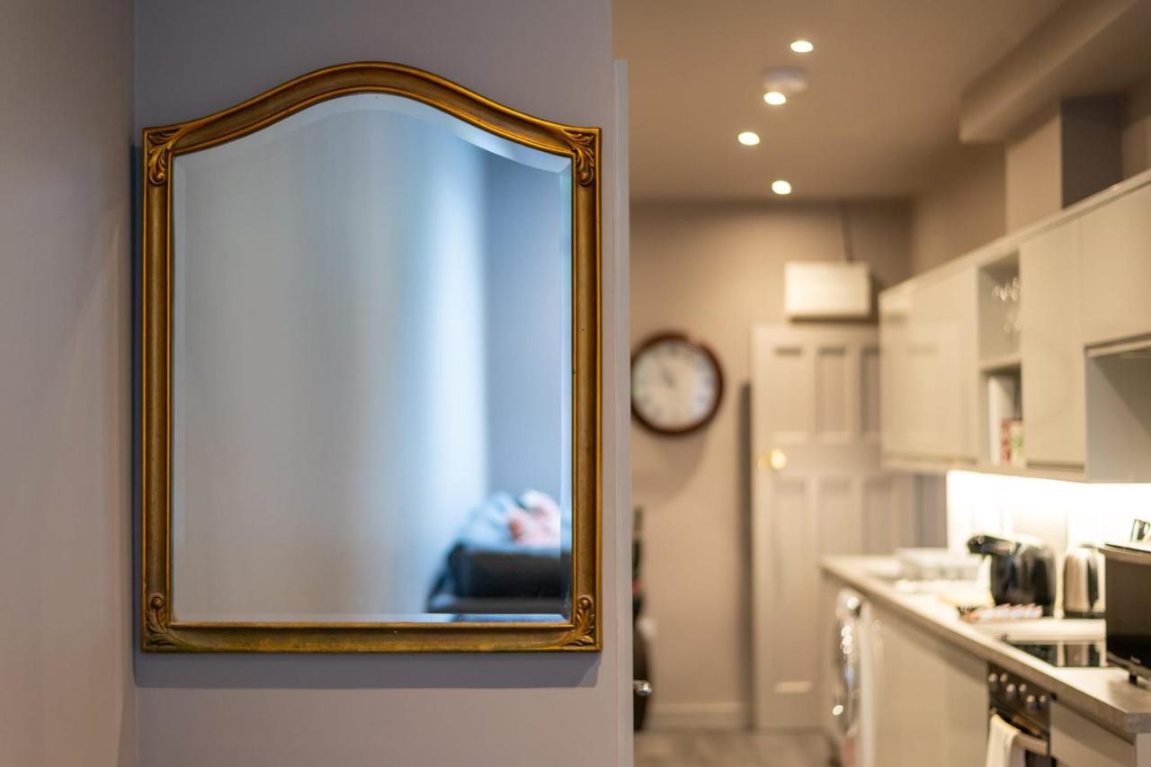 Lovely 2-bed - Hosted By Guestready Hébergement de vacances *