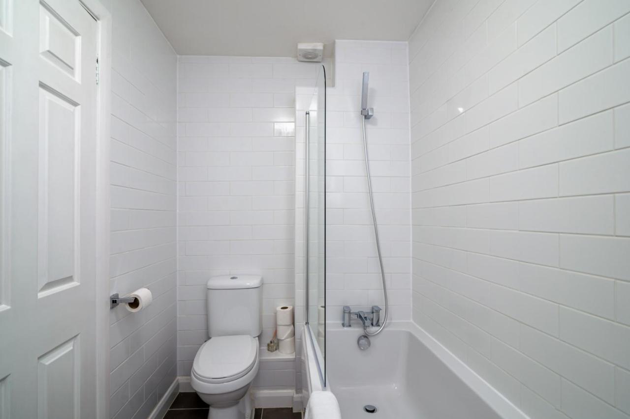 Beautiful 4 Bedroom Terrace House In Kings Hébergement de vacances