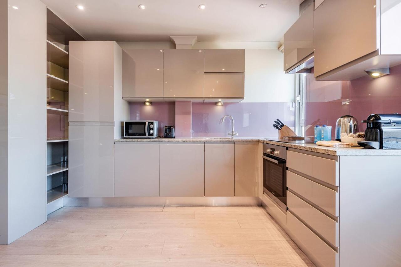 Stunning 3-bedroom In The Heart Of With Parking-hosted By Sweetstay Londen