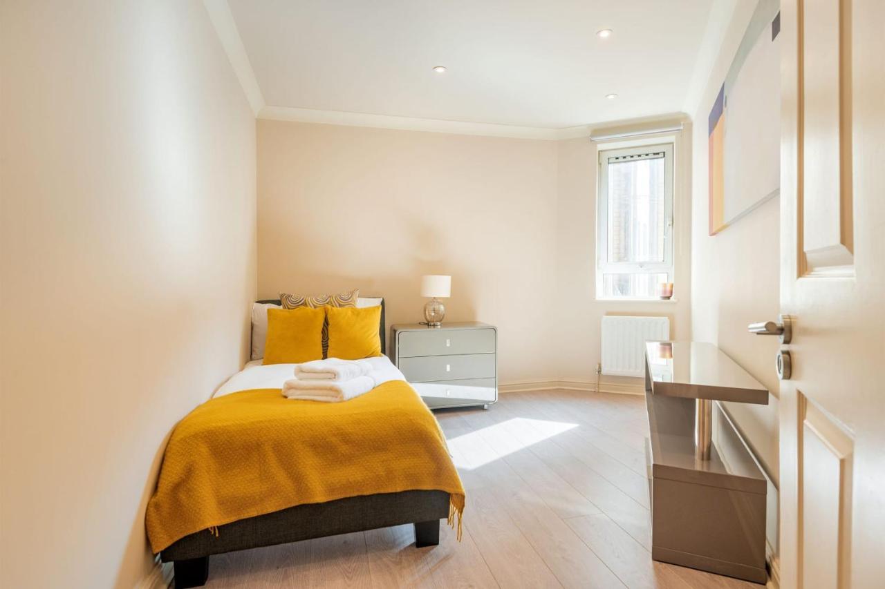 Stunning 3-bedroom In The Heart Of With Parking-hosted By Sweetstay Londres