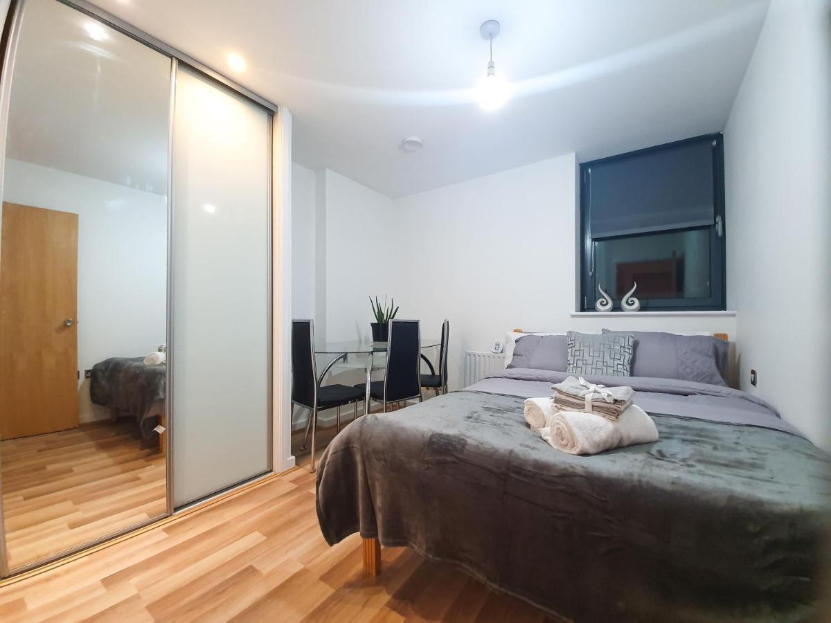 Livestay-modern 3 Bed Apt On 8th Floor With Amazing Views Appartement Londres