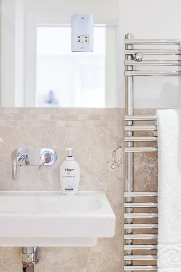 The White Near Kensington High St Appartement *