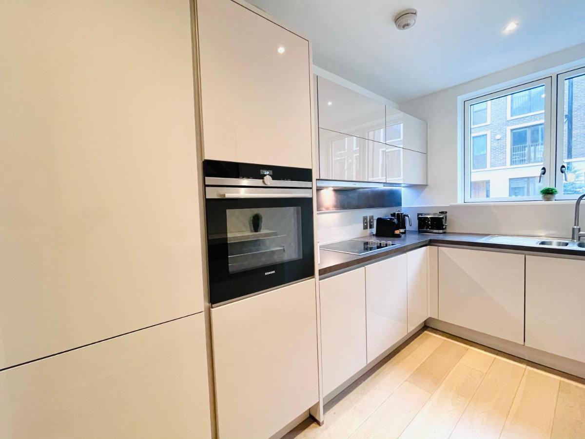 Olympic Family Home, With Own Garden Bliss * Londres
