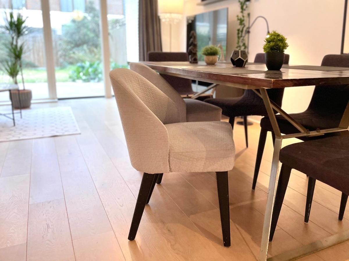 Olympic Family Home, With Own Garden Bliss * Londres