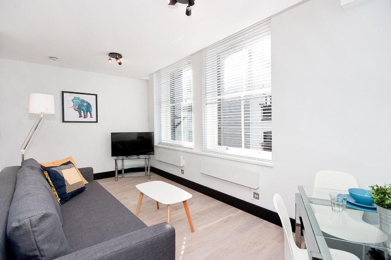 Heinze Flat 402 - One Bedroom Fourth Floor Flat By Living Casa de Férias