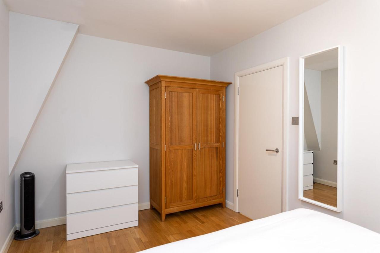 Groveland Court 1 Apartment