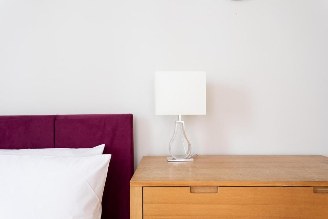 Groveland Court 1 Apartment London