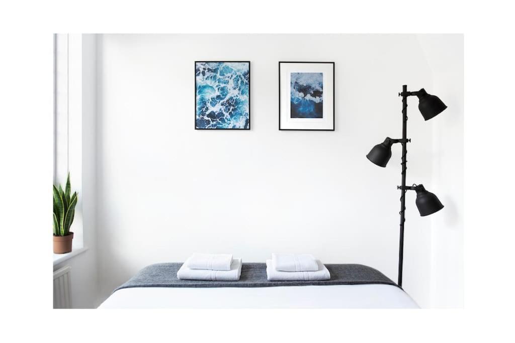 Specious 2 Bedroom Flat - Zone 1 Appartement *