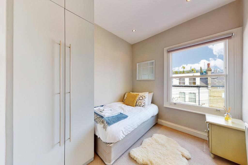 Spacious 2bed Flat 7min Walk From The Tube Station Apartamento