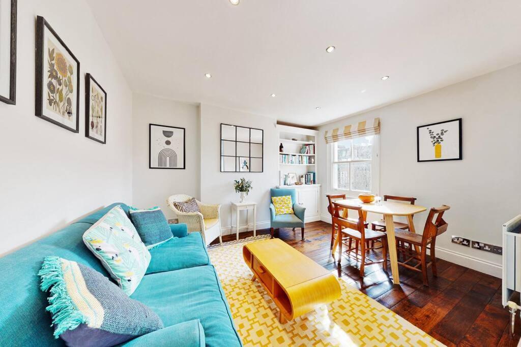 Spacious 2bed Flat 7min Walk From The Tube Station *