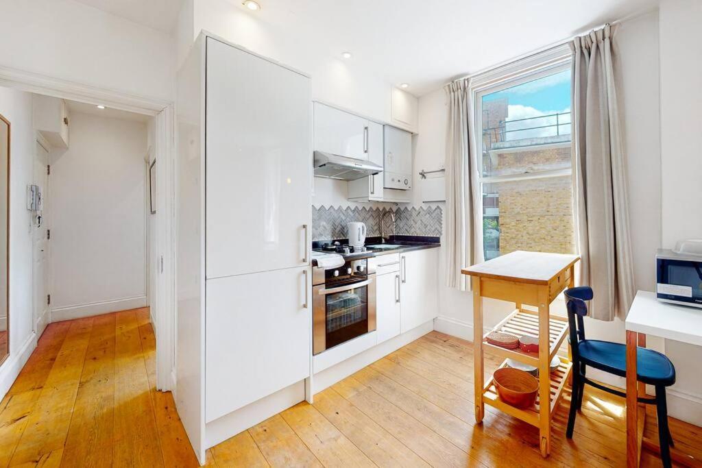 Casa de Férias Superb 1bed Flat In Camden Town 3min Tube Station