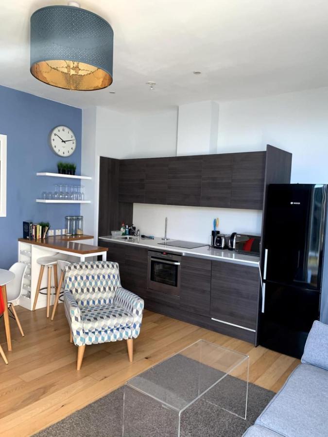 Apartamento Stylish 2 Bedroom *