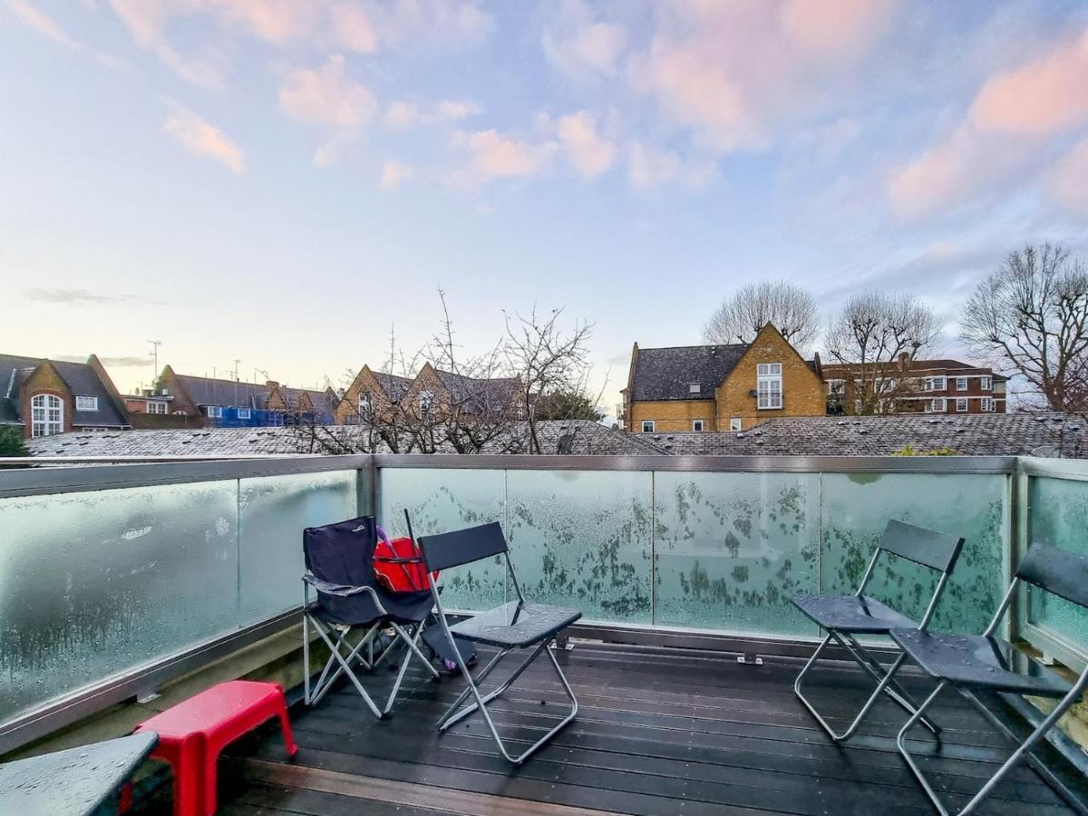 Pass The Keys Family Friendly 2 Bedroom Gem In Shepherd's Bush London
