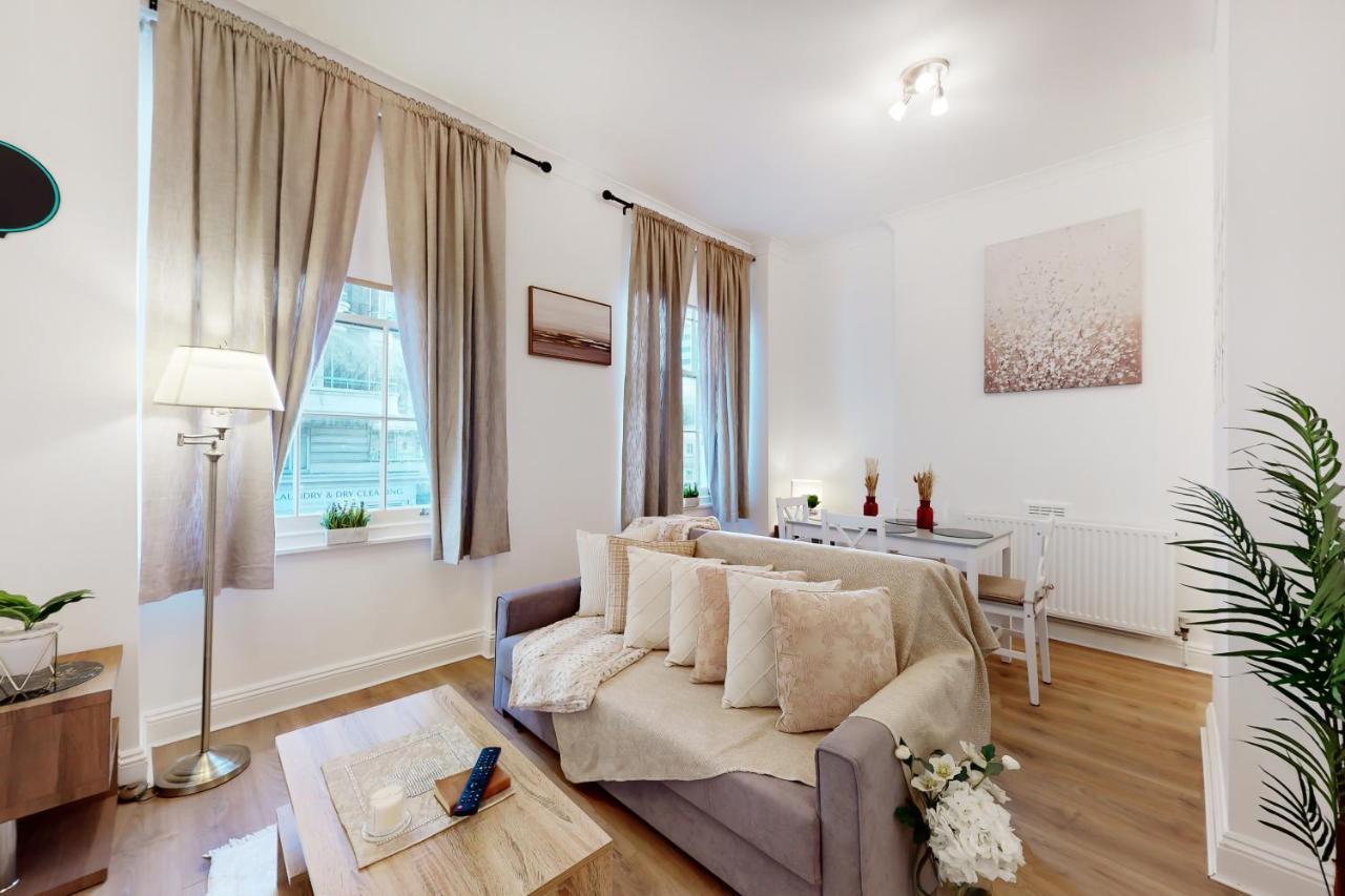 Park Lane Baker Street Apartment