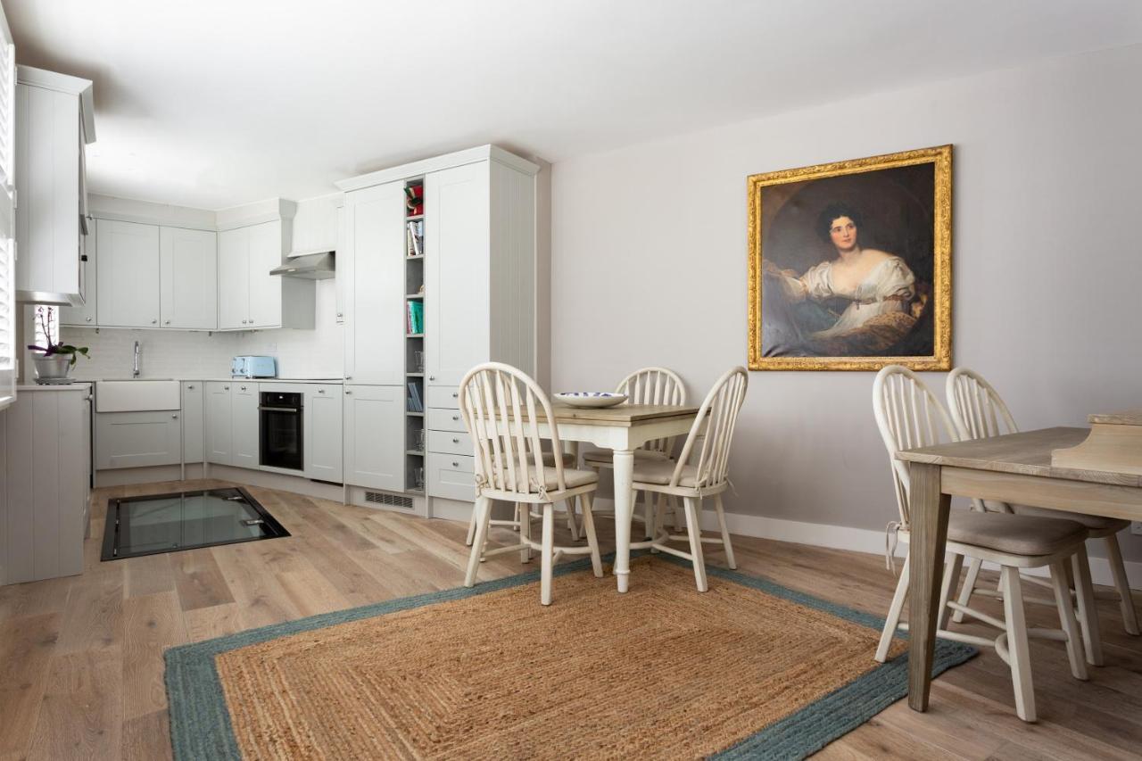 Bathurst Mews Ii By Onefinestay Londres